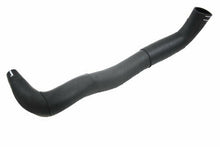 Lade das Bild in den Galerie-Viewer, intercooler-turbo-hose-pipe-for-land-rover-pnh500025
