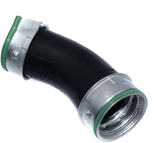 Lade das Bild in den Galerie-Viewer, intercooler-turbo-hose-pipe-for-vw-7h0145790a-7h0145790d
